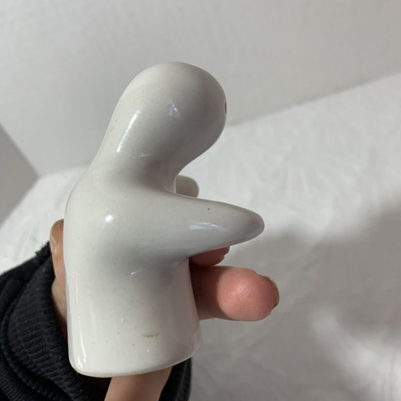 HUGGING GHOSTS BLACK WHITE SALT AND PEPPER SHAKERS - Picture 9 of 12